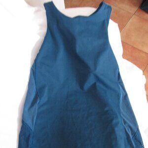 LULULEMON BLUE RACERBACK TANK size 8